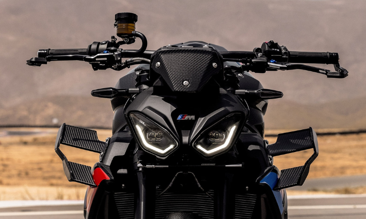 BMW M 1000 R 2025: tecnología M en su máxima expresión