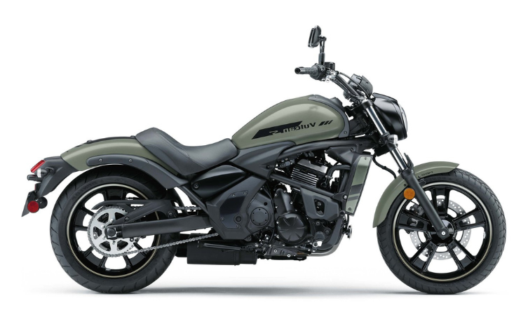 Motocicleta crucero de mediana cilindrada